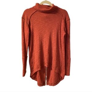 Free People We the Free Burnt Orange Cowl Neck Size Medium Pullover Shirt